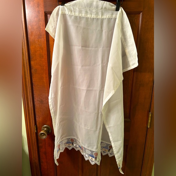 VTG Sheer Cottagecore Crochet Trim Kitchen curtain. Measures 27x13 inches. - Picture 2 of 8